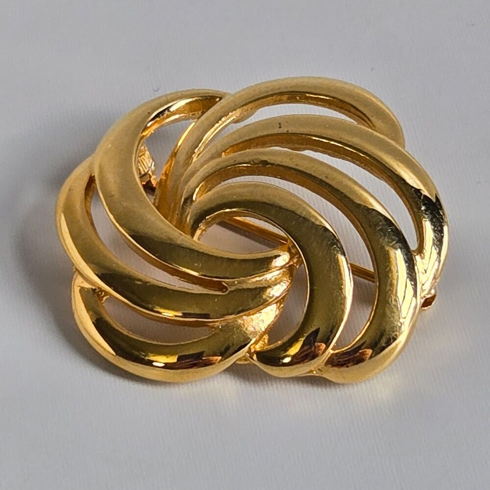 Vintage Napier Signed Gold Tone Abstract Swirl Brooch Modernist Openwork Pin 80s
